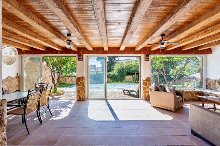 Image No.37-5 Bed Property for sale