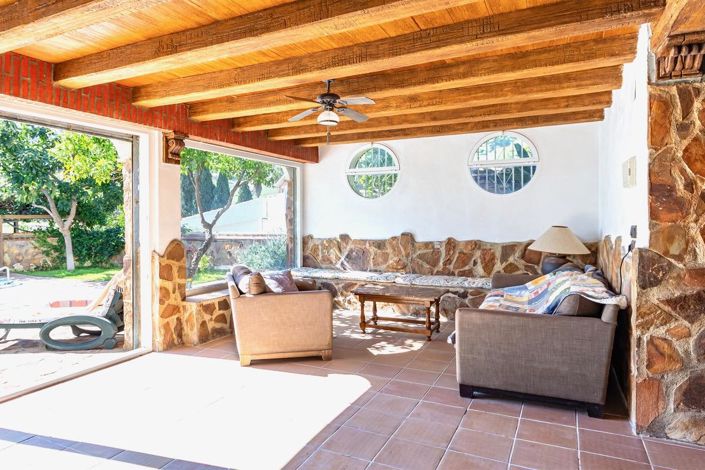 Image No.38-5 Bed Property for sale