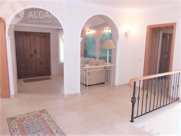 Image No.10-4 Bed Villa for sale