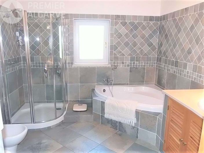 Image No.16-4 Bed Villa for sale