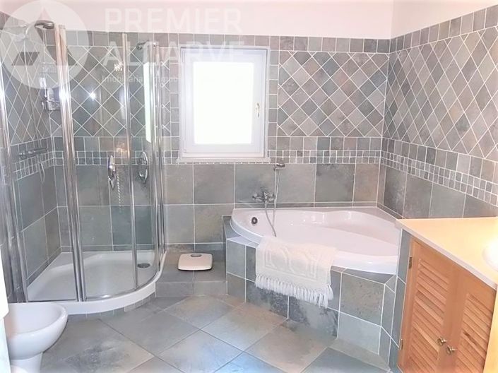 Image No.16-4 Bed Villa for sale