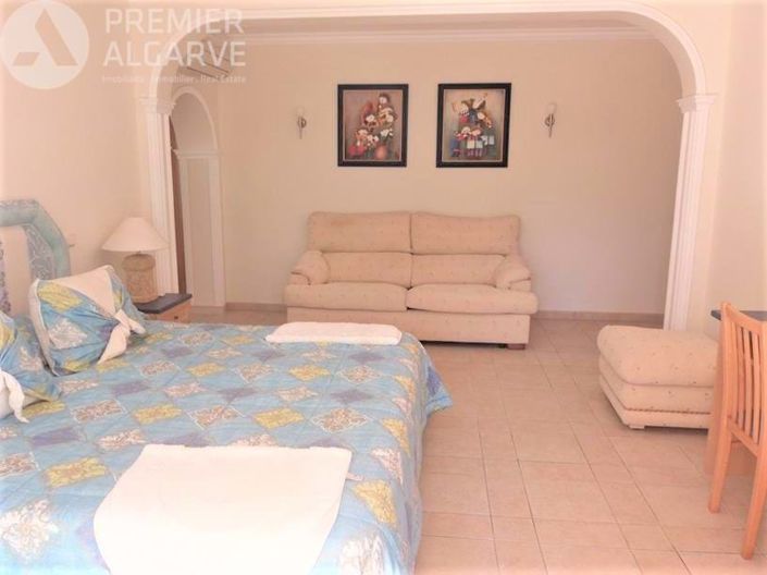 Image No.18-4 Bed Villa for sale