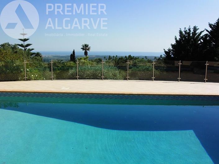 Image No.2-4 Bed Villa for sale