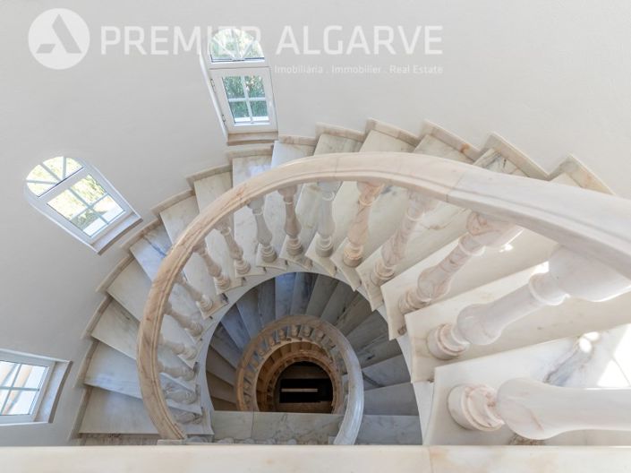 Image No.34-6 Bed House for sale