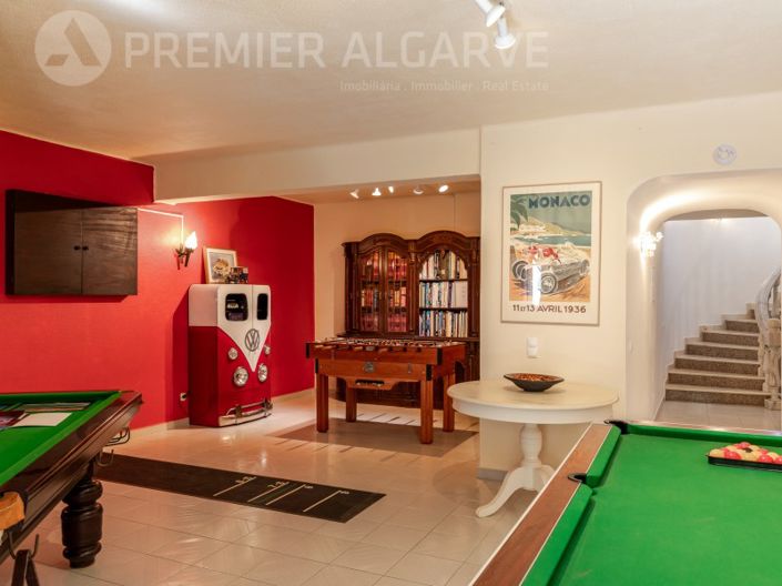 Image No.50-6 Bed House for sale