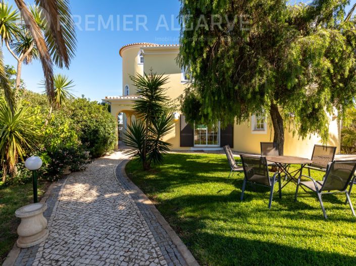 Image No.58-6 Bed House for sale