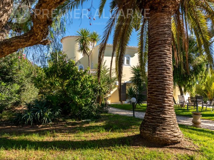 Image No.61-6 Bed House for sale