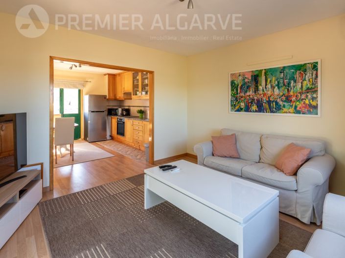 Image No.68-6 Bed House for sale