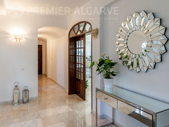 Image No.73-6 Bed House for sale