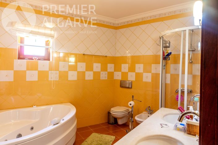 Image No.17-5 Bed Villa for sale