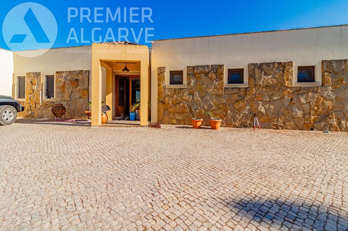 Image No.33-5 Bed Villa for sale