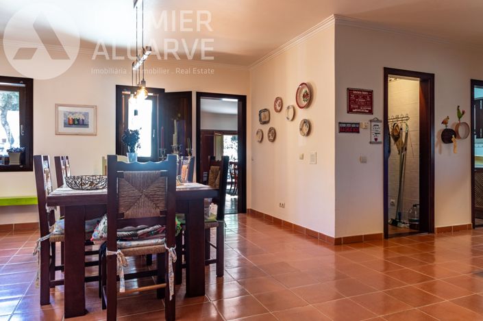 Image No.9-5 Bed Villa for sale