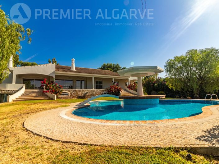 Image No.1-6 Bed House for sale