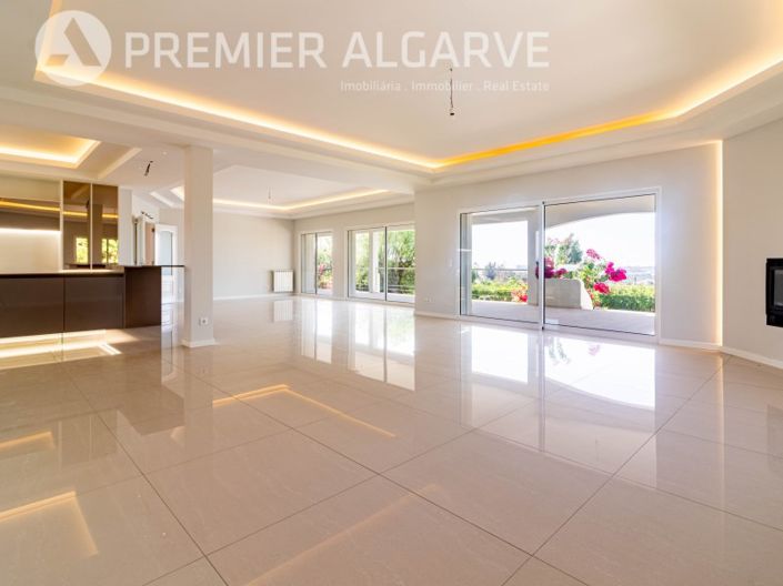 Image No.2-Maison de 6 chambres à vendre à Faro City