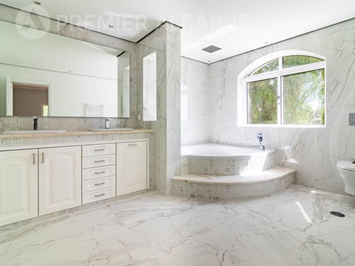 Image No.26-Maison de 6 chambres à vendre à Faro City