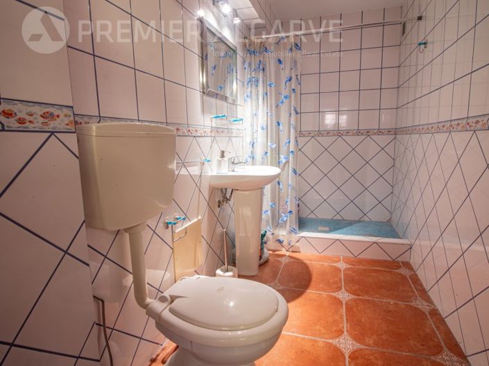 Image No.17-3 Bed House for sale