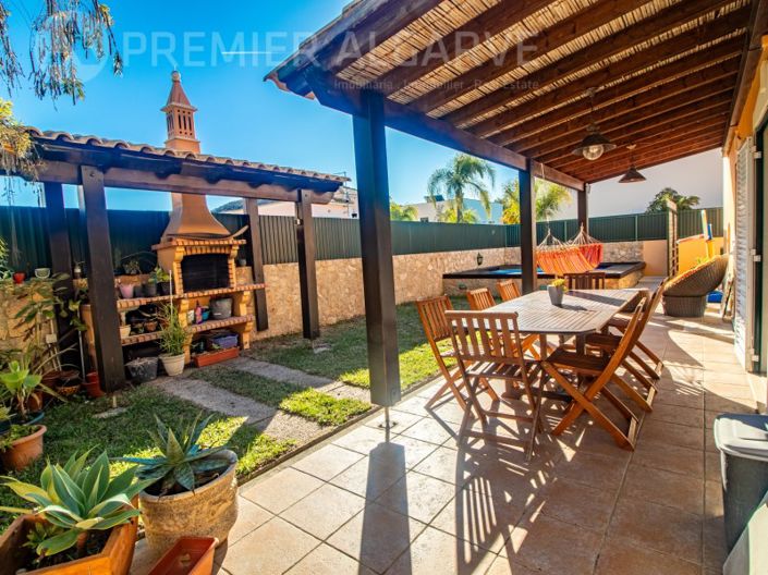 Image No.2-3 Bed House for sale