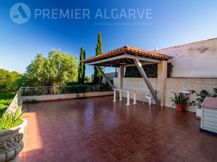 Image No.10-4 Bed House for sale