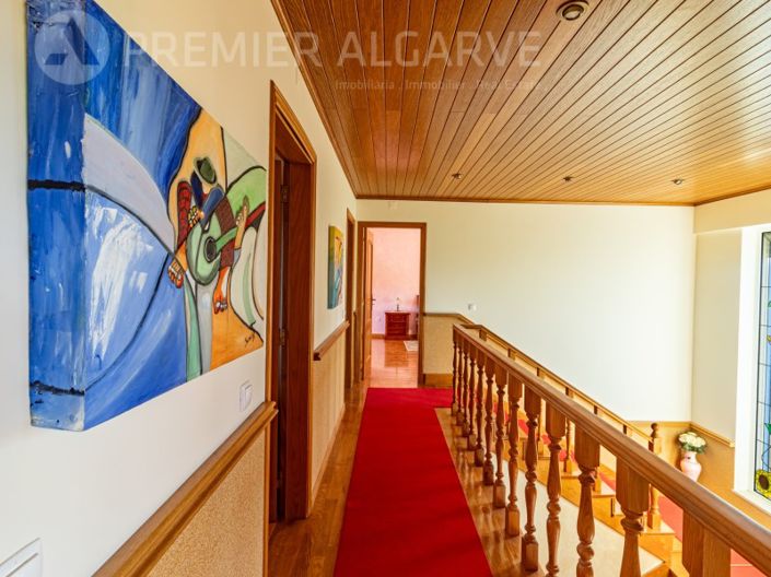 Image No.15-4 Bed House for sale