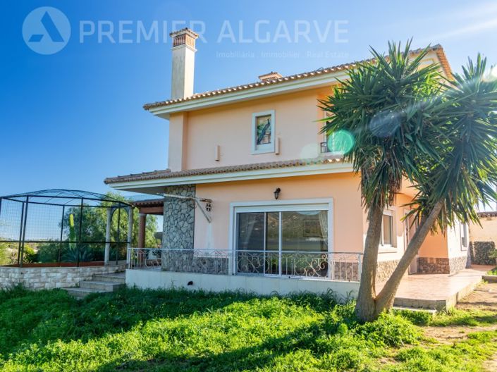 Image No.2-4 Bed House for sale