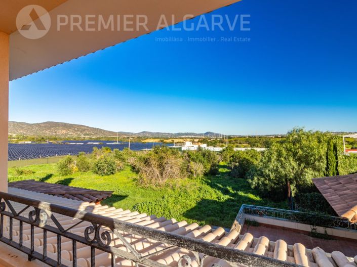 Image No.20-4 Bed House for sale