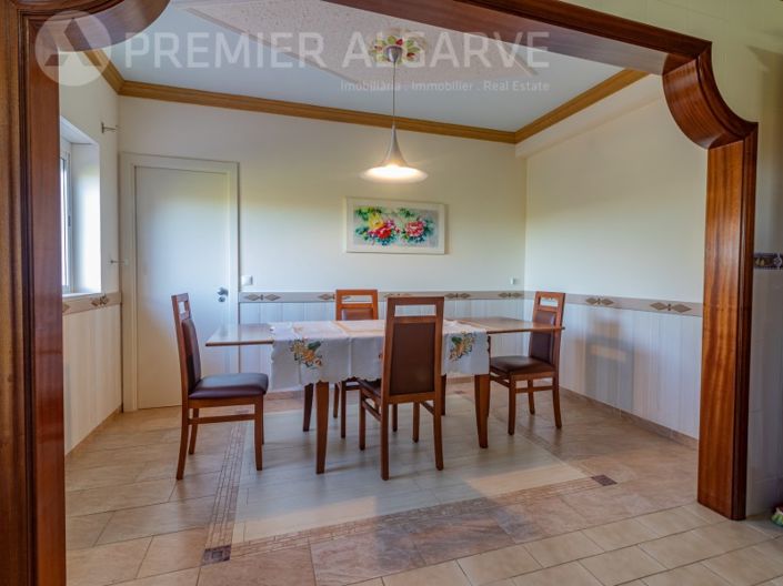 Image No.9-4 Bed House for sale