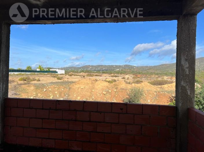 Image No.14-4 Bed House for sale