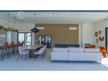 id83fc7a01-0000-0500-0000-000017b2713c