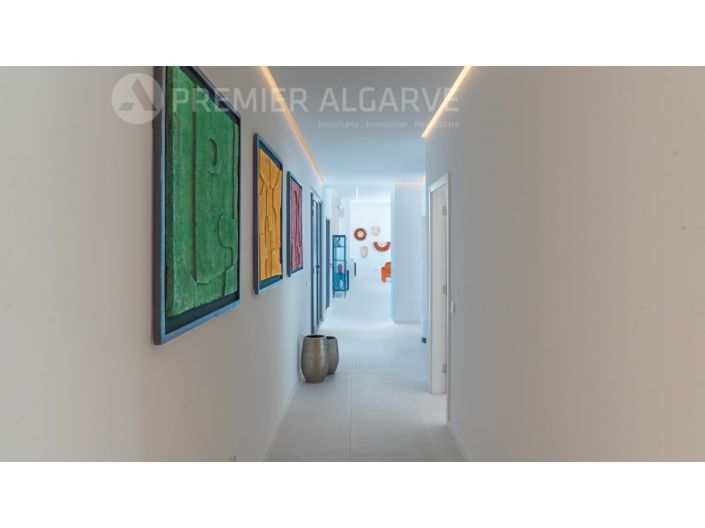 Image No.19-4 Bed House for sale