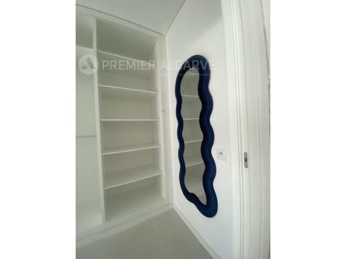 Image No.32-4 Bed House for sale