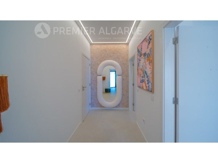 Image No.45-4 Bed House for sale