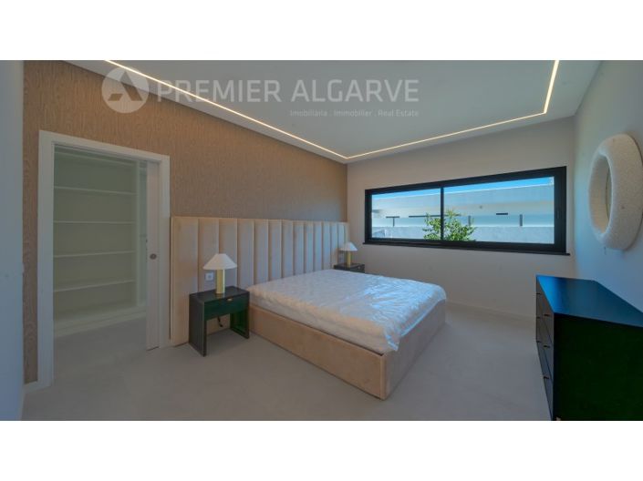 Image No.47-4 Bed House for sale