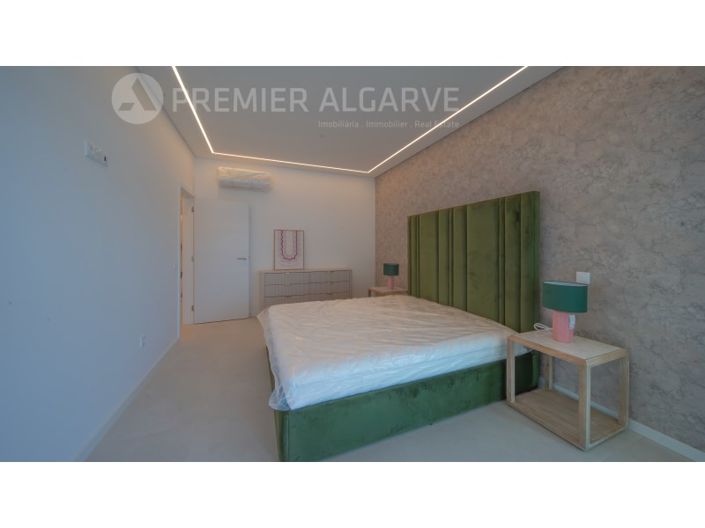 Image No.51-4 Bed House for sale