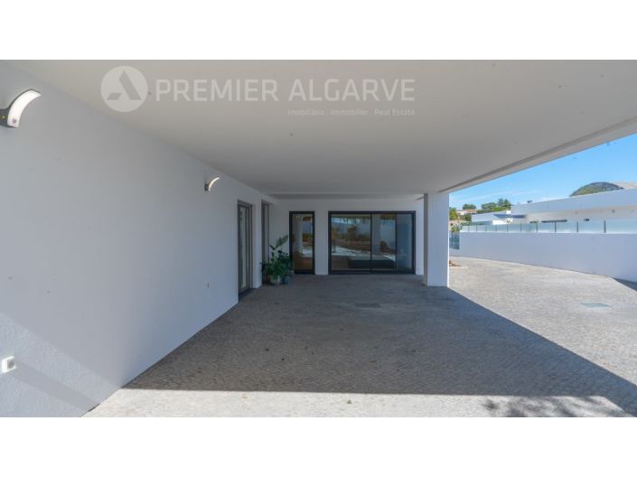 Image No.56-4 Bed House for sale