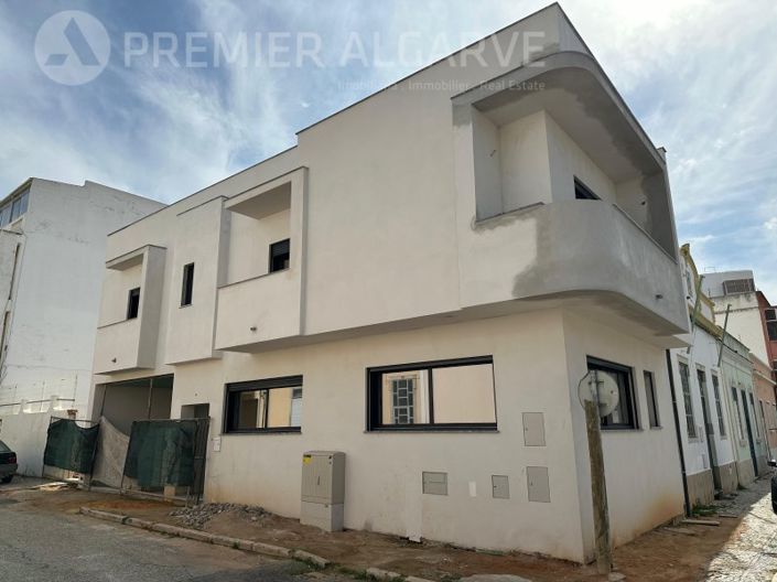 Image No.2-3 Bed House for sale