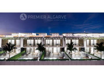 Maison de 4 chambres à vendre à Faro City