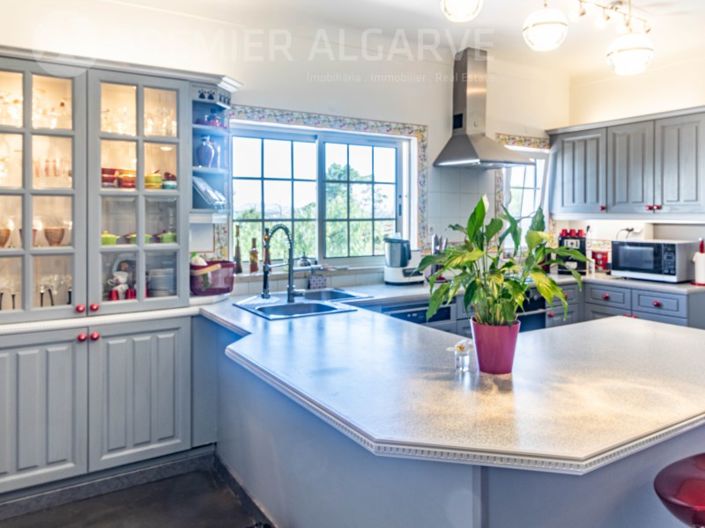 Image No.14-3 Bed House for sale