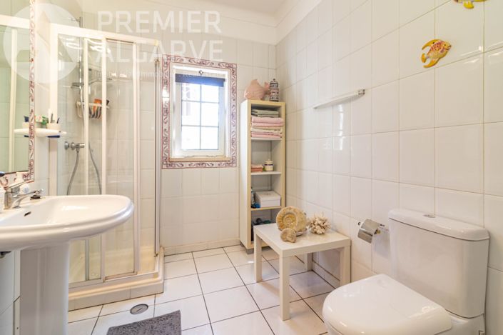 Image No.27-3 Bed Villa for sale