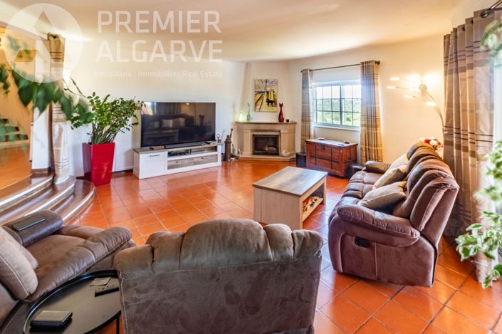 Image No.10-3 Bed Villa for sale