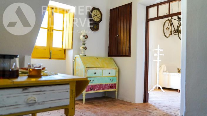 Image No.14-6 Bed Villa for sale