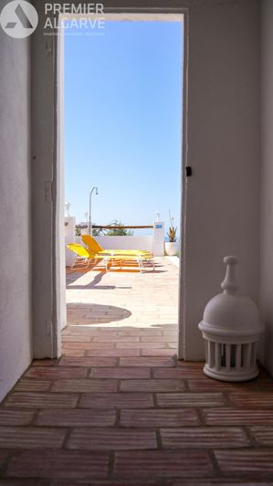 Image No.18-6 Bed Villa for sale