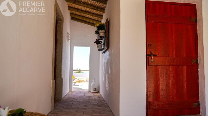 Image No.19-6 Bed Villa for sale