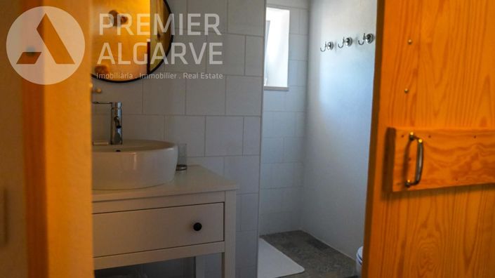 Image No.47-6 Bed Villa for sale