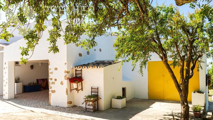 Image No.48-6 Bed Villa for sale