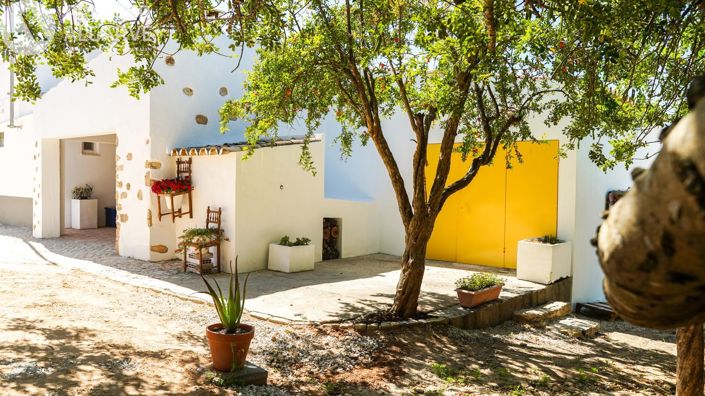 Image No.57-6 Bed Villa for sale
