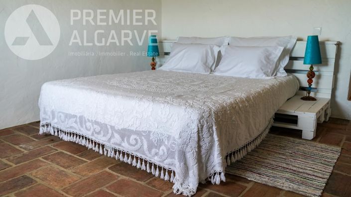 Image No.60-6 Bed Villa for sale
