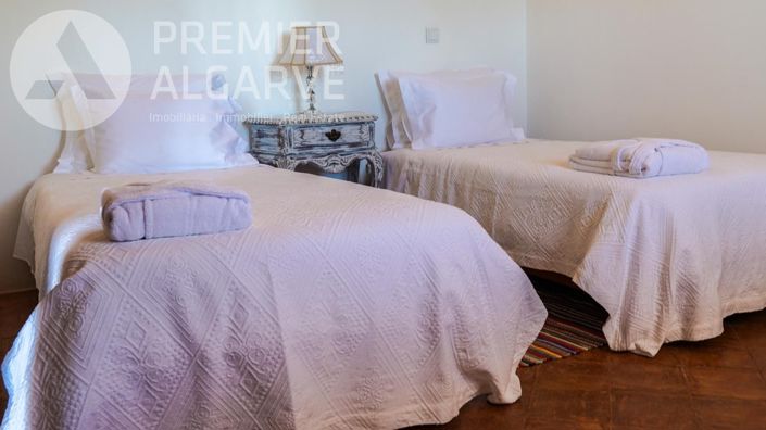 Image No.8-6 Bed Villa for sale