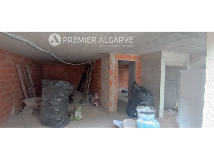 Image No.15-3 Bed House for sale