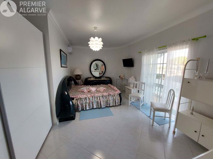 Image No.15-5 Bed Villa for sale