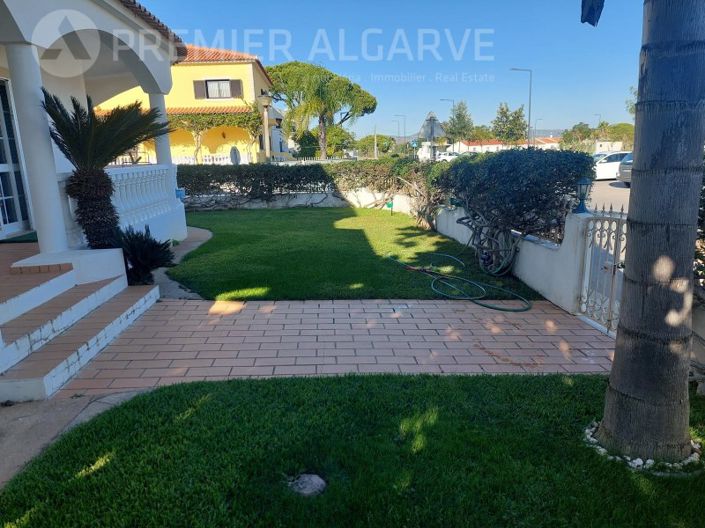 Image No.16-5 Bed House for sale